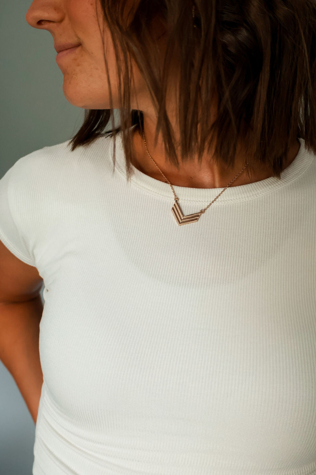 Light Gold Arrow Pendant Necklace Earrings