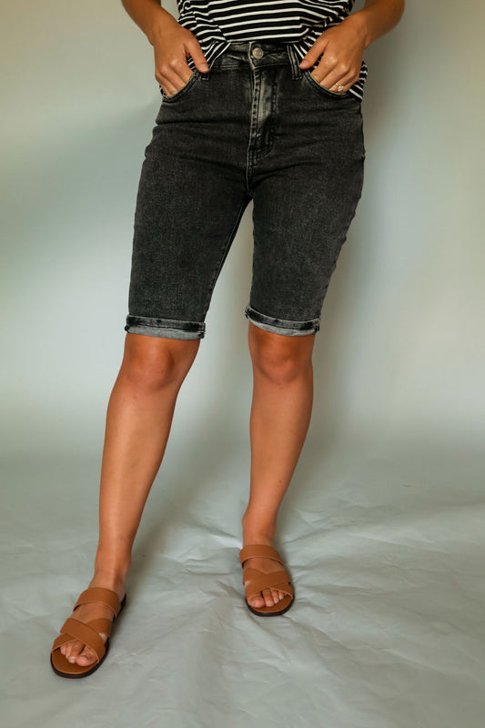 Mid Rise Bermuda Shorts - Black